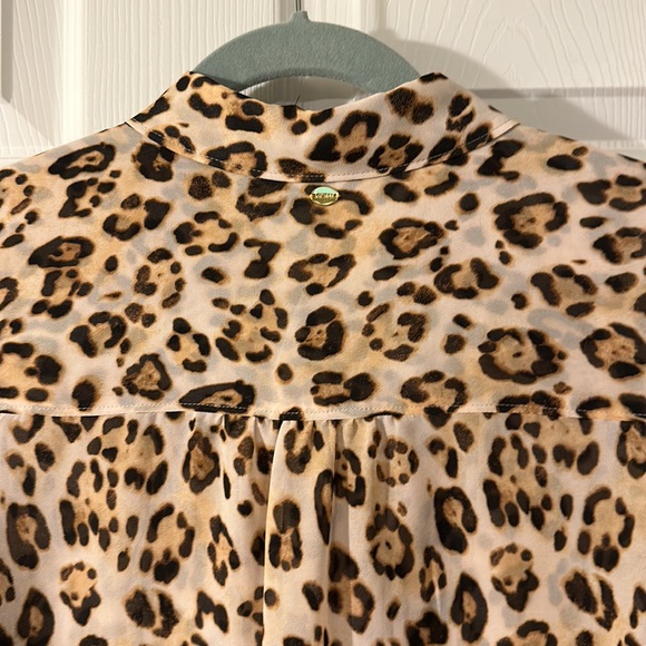 EUC. Leopard print blouse by Guess - Picture 2 of 4